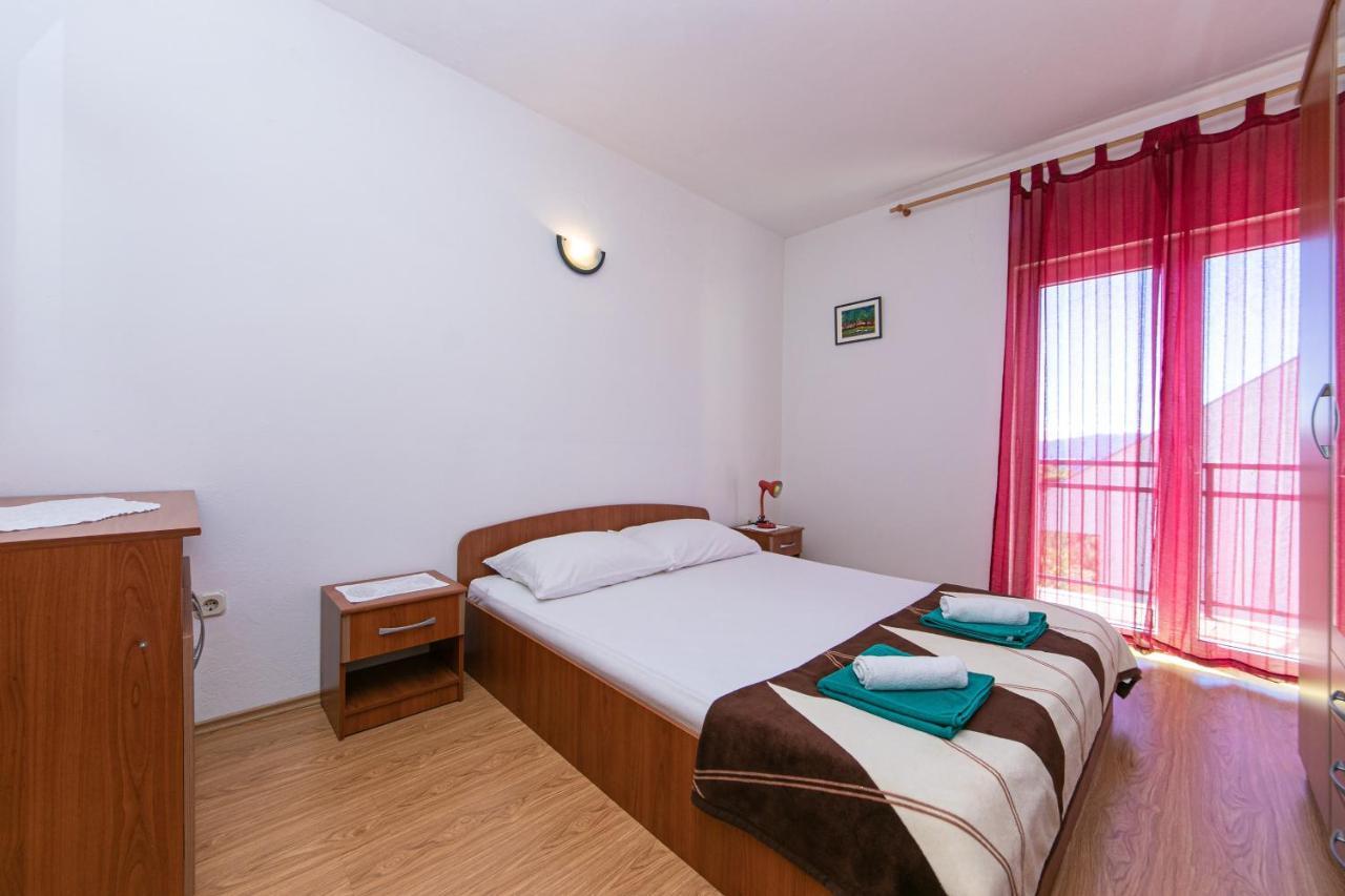 Apartments With A Parking Space Gradac, Makarska - 14708 Exterior photo