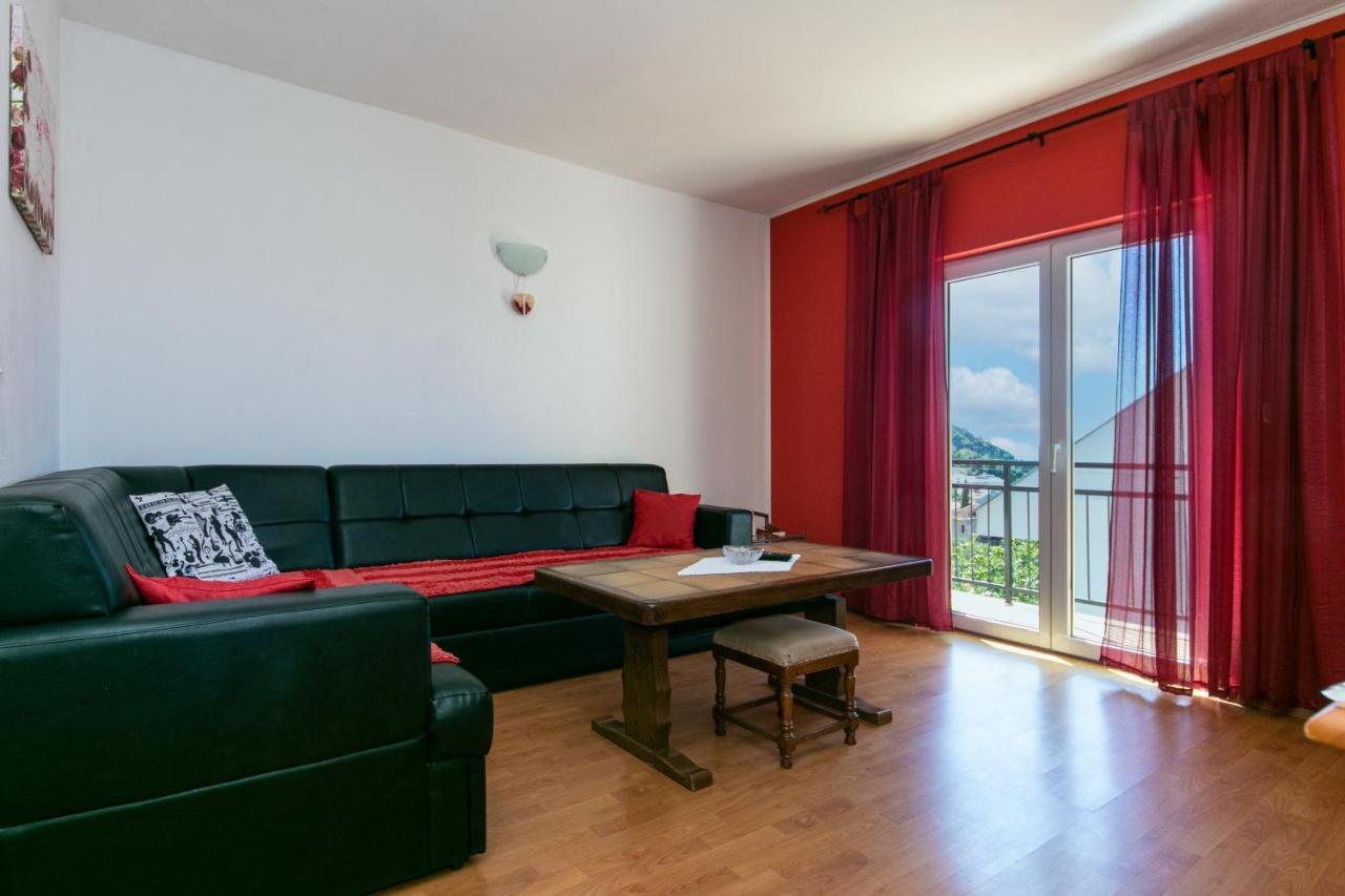 Apartments With A Parking Space Gradac, Makarska - 14708 Exterior photo