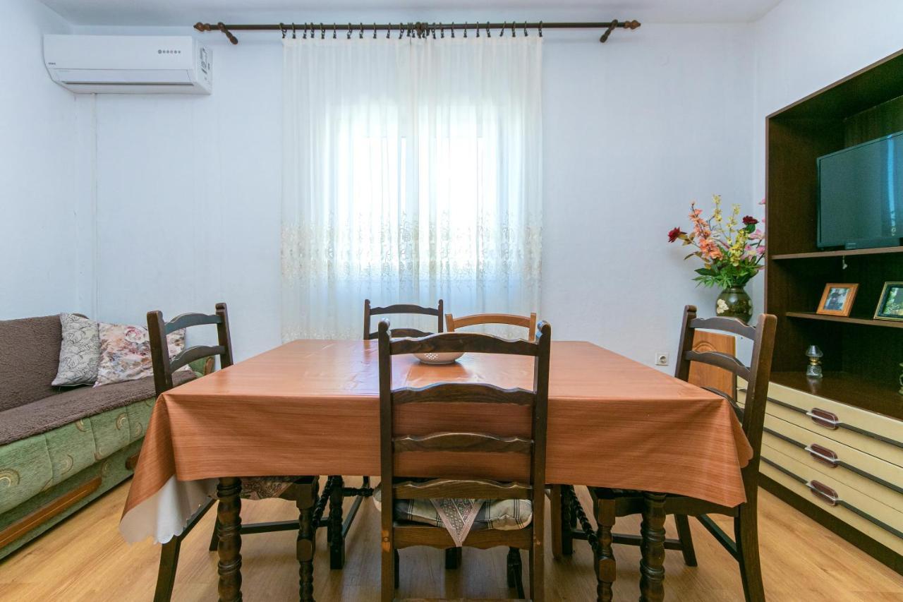 Apartments With A Parking Space Gradac, Makarska - 14708 Exterior photo