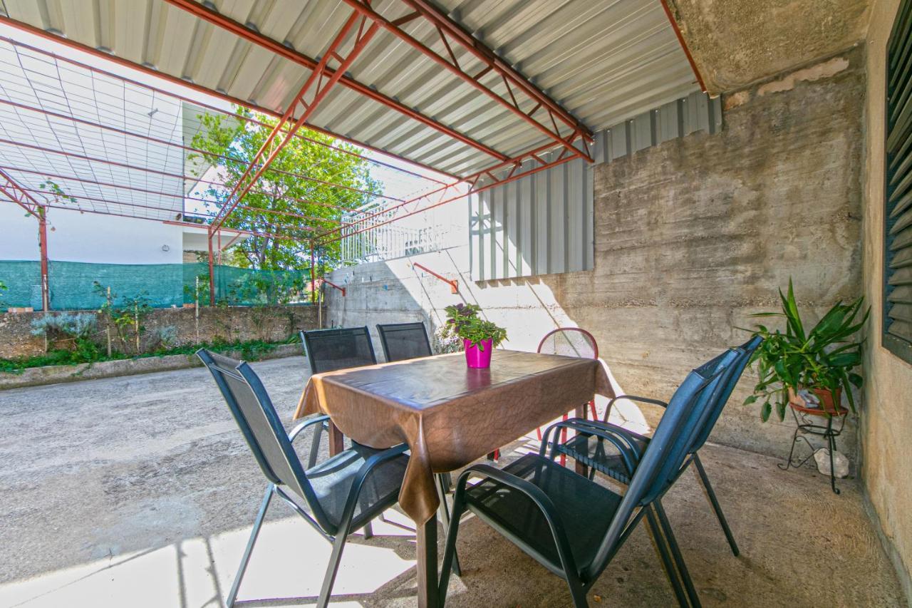 Apartments With A Parking Space Gradac, Makarska - 14708 Exterior photo